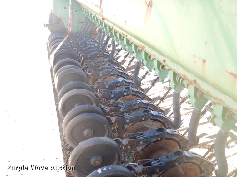 image for item DF4361 John Deere 8300 grain drill