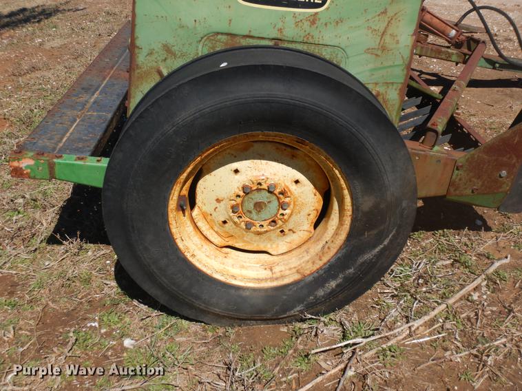 image for item DF4361 John Deere 8300 grain drill