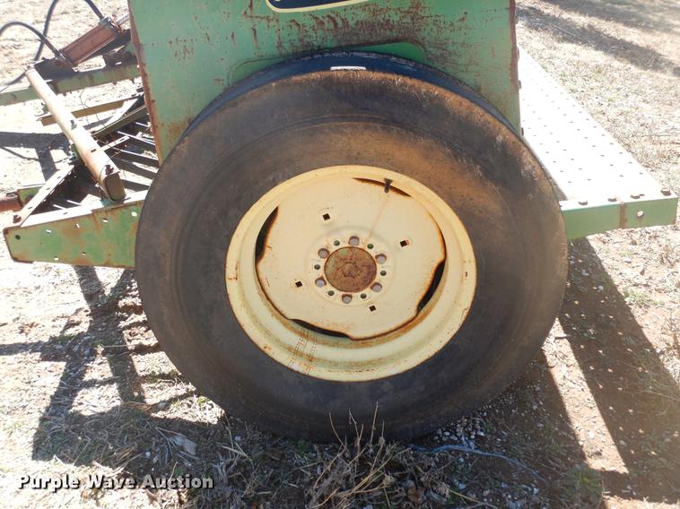 image for item DF4361 John Deere 8300 grain drill