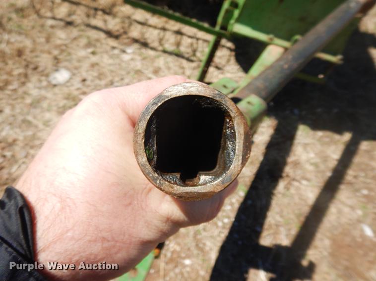 image for item DF4362 John Deere 346 small square baler