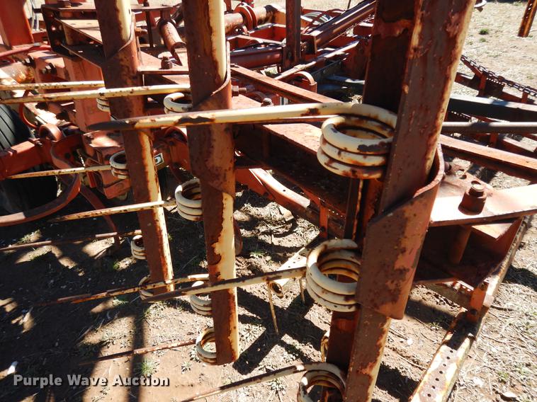 image for item DF4364 Krause 4100 field cultivator