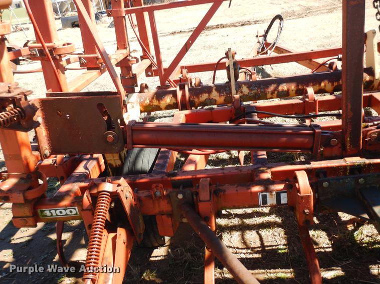 image for item DF4364 Krause 4100 field cultivator