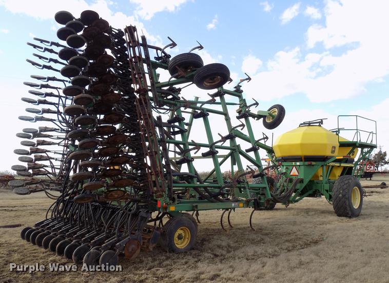 image for item DF4370 John Deere 730 air seeder