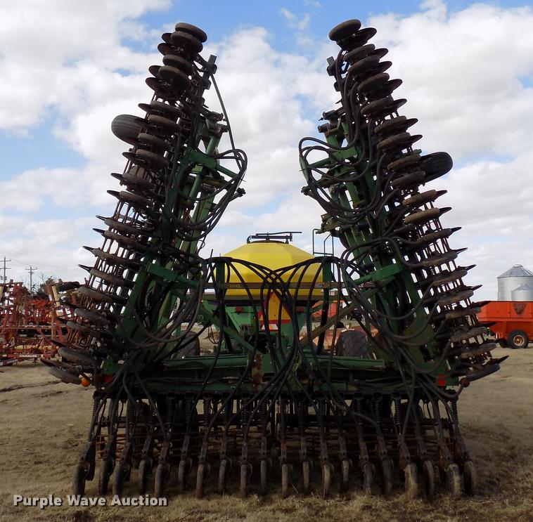 image for item DF4370 John Deere 730 air seeder