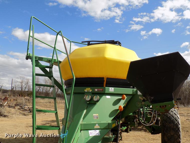 image for item DF4370 John Deere 730 air seeder