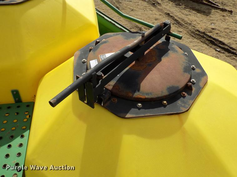image for item DF4370 John Deere 730 air seeder