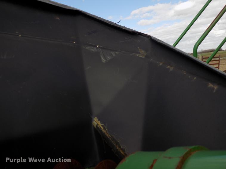 image for item DF4370 John Deere 730 air seeder