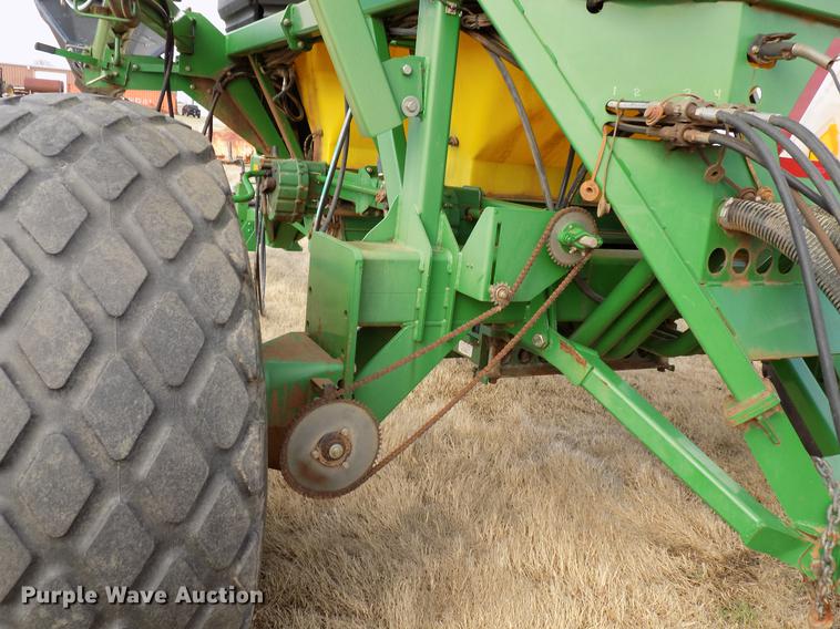image for item DF4370 John Deere 730 air seeder