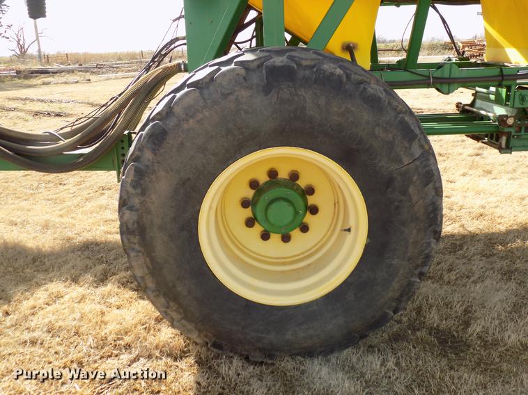 image for item DF4370 John Deere 730 air seeder