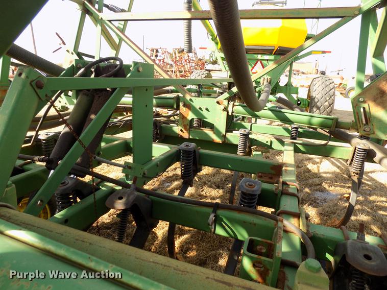 image for item DF4370 John Deere 730 air seeder