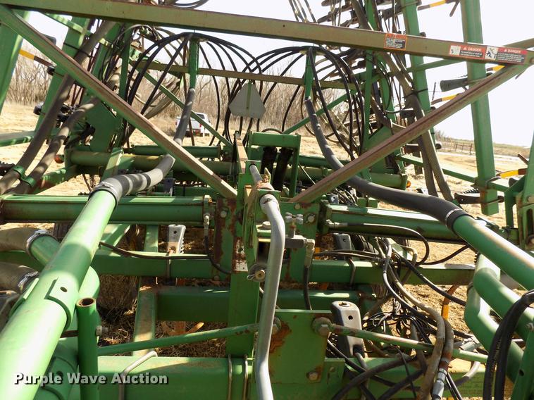 image for item DF4370 John Deere 730 air seeder
