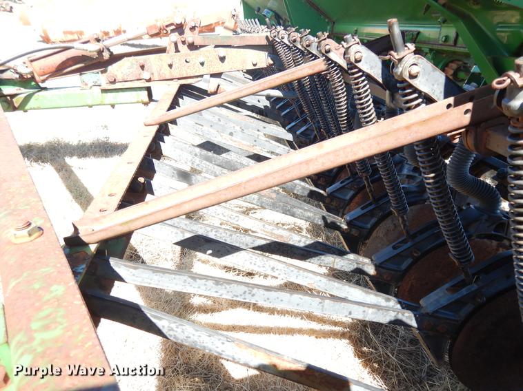 image for item DF4371 John Deere 8300 grain drill