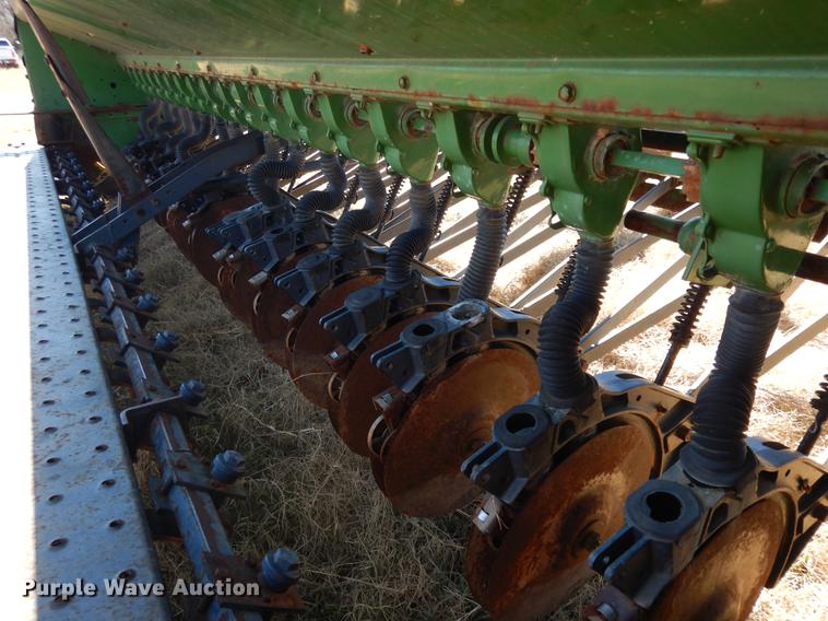 image for item DF4371 John Deere 8300 grain drill