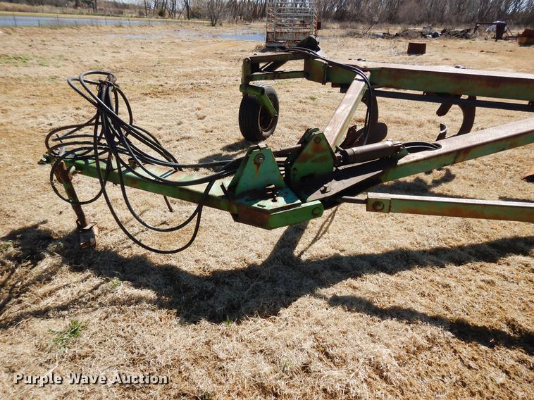 image for item DF4376 John Deere 3710 nine bottom plow