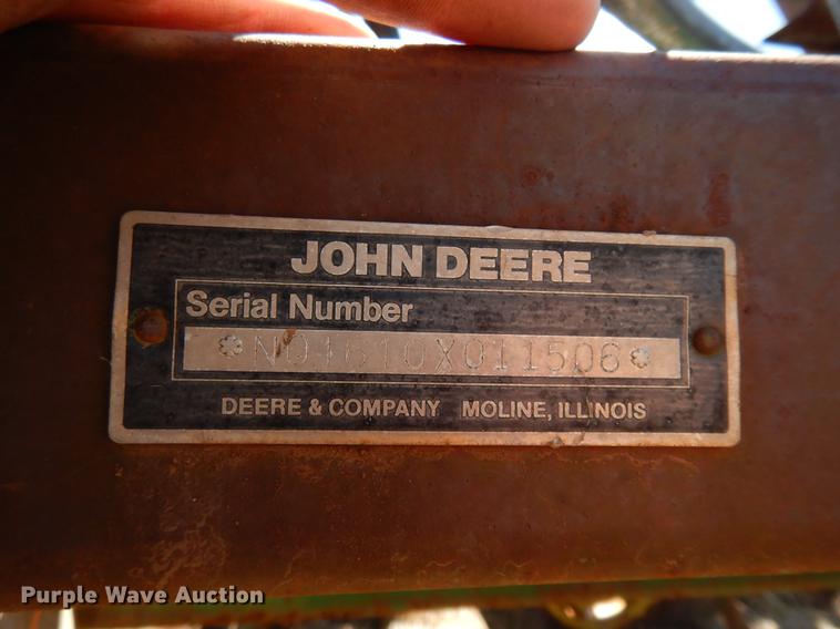image for item DF4379 John Deere 1610 sweep plow