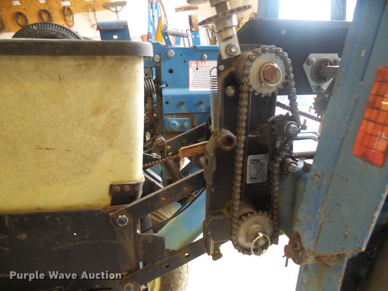 image for item DF7148 Kinze 2000 no-till planter