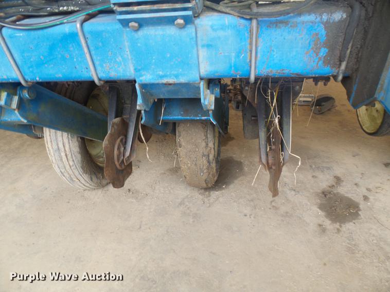 image for item DF7148 Kinze 2000 no-till planter