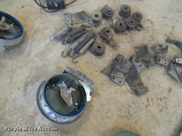 image for item DF7148 Kinze 2000 no-till planter