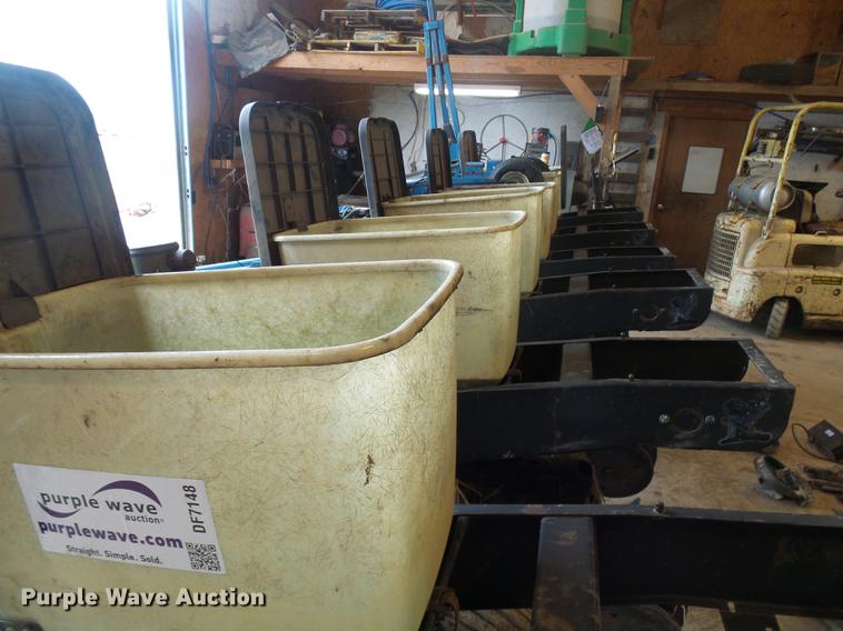 image for item DF7148 Kinze 2000 no-till planter