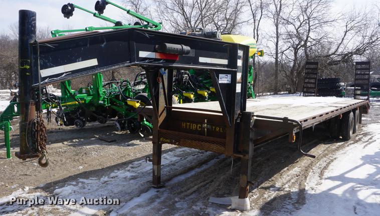 image for item DF7646 2002 Neal equipment trailer