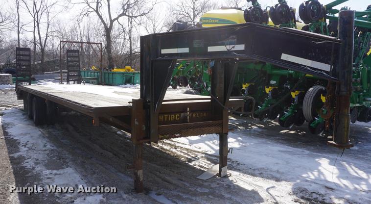 image for item DF7646 2002 Neal equipment trailer