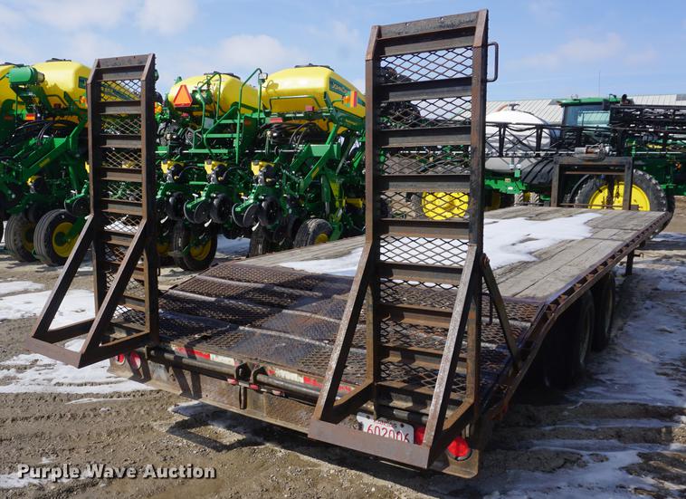 image for item DF7646 2002 Neal equipment trailer