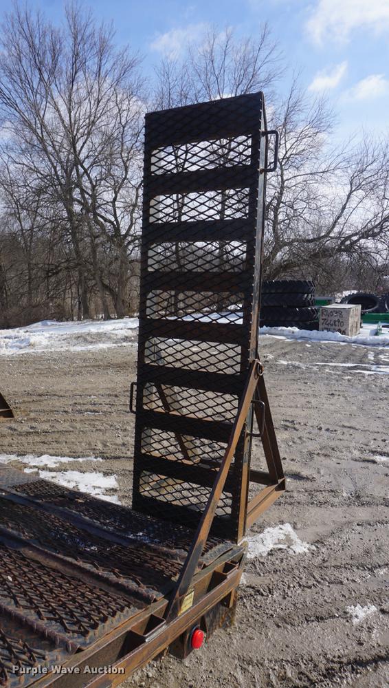 image for item DF7646 2002 Neal equipment trailer