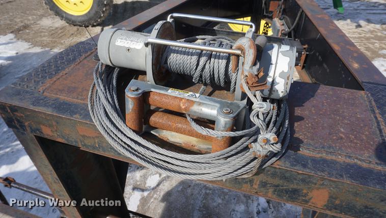 image for item DF7646 2002 Neal equipment trailer