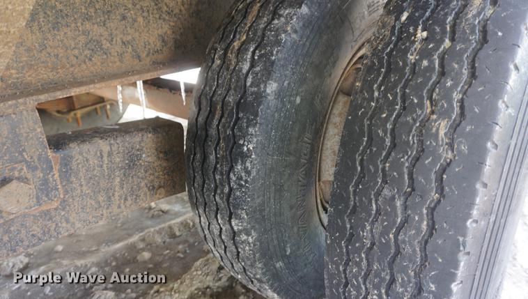 image for item DF7646 2002 Neal equipment trailer