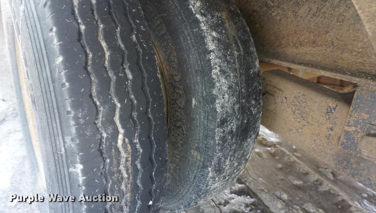 image for item DF7646 2002 Neal equipment trailer