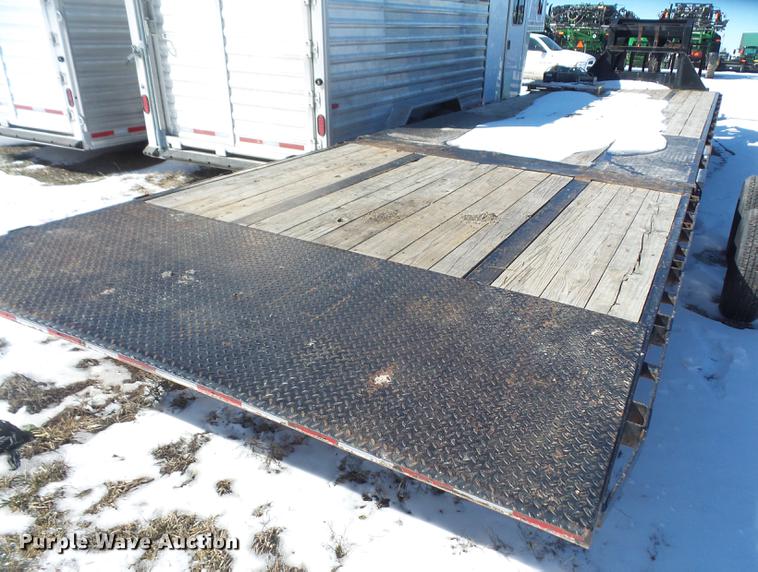image for item DF7647 2009 PJ equipment trailer