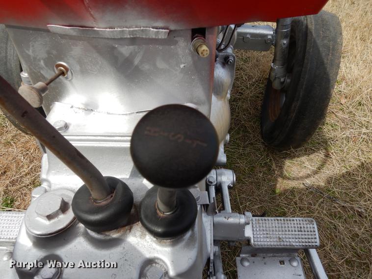 image for item DK9819 Massey-Ferguson 230 tractor