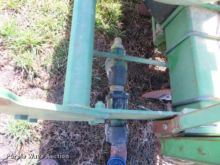 image for item DN9072 John Deere 7200 planter