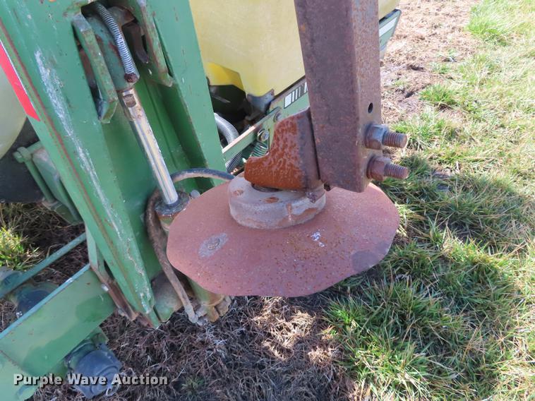 image for item DN9072 John Deere 7200 planter