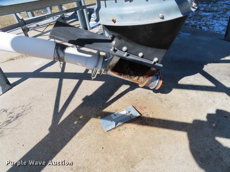 image for item DN9083 (2) feed hoppers