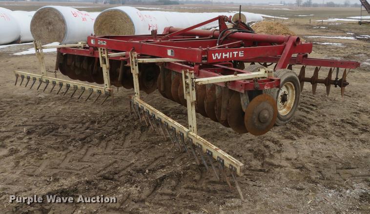 image for item EV9586 White disk