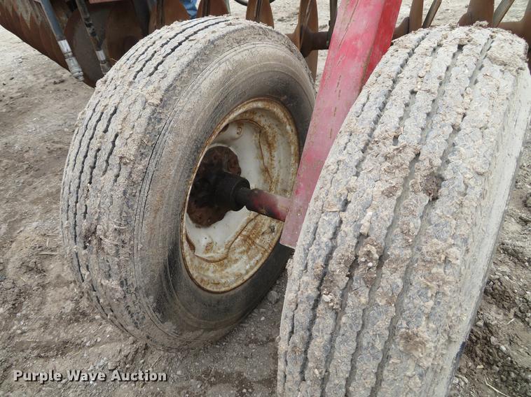 image for item EV9586 White disk