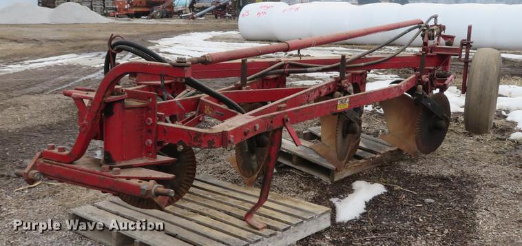 image for item EV9587 International 540 four bottom plow