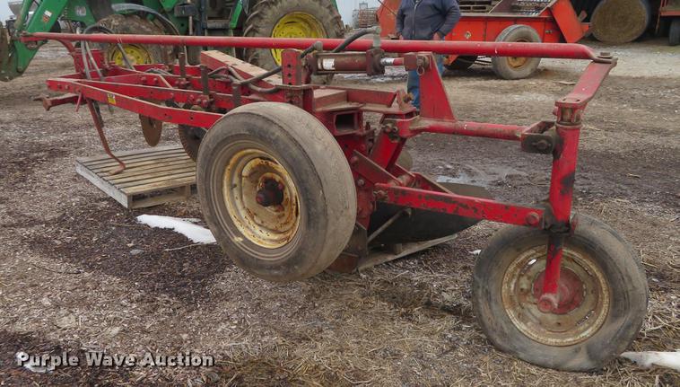 image for item EV9587 International 540 four bottom plow
