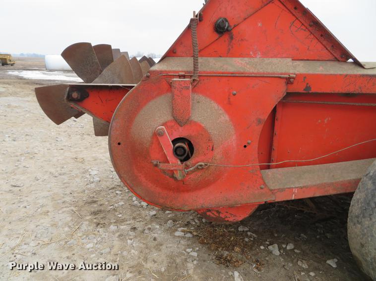 image for item EV9588 Case 115 manure spreader