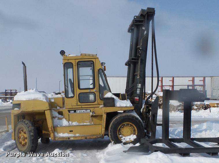 image for item EW9962 1995 Caterpillar DP100 forklift