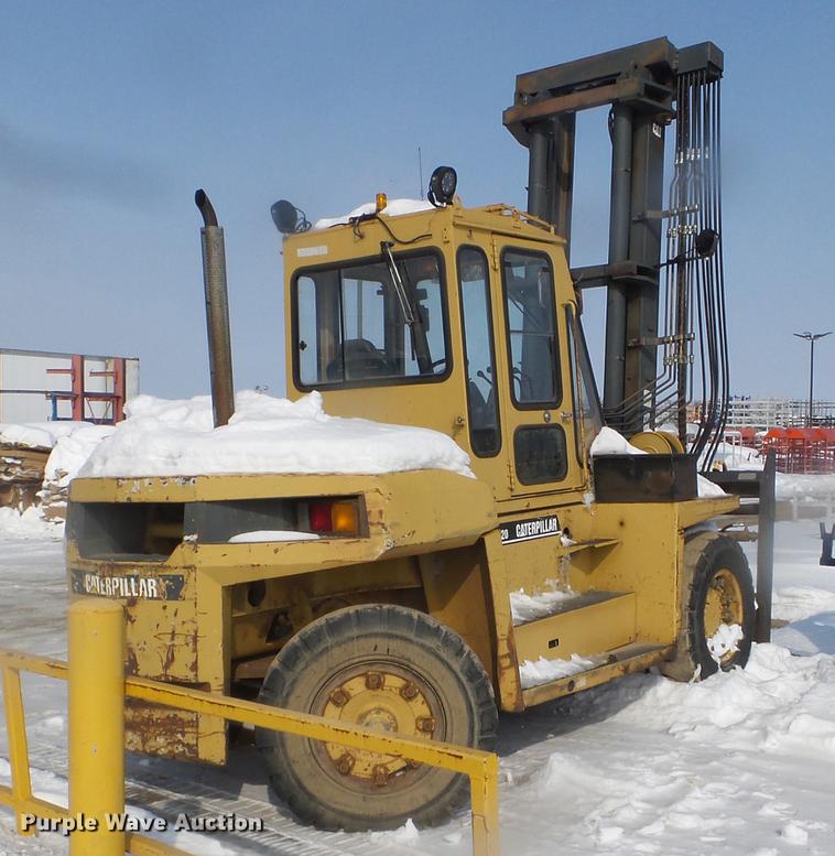 image for item EW9962 1995 Caterpillar DP100 forklift