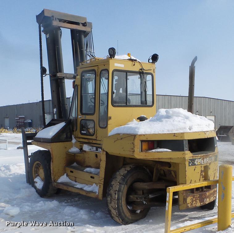 image for item EW9962 1995 Caterpillar DP100 forklift