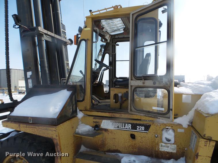 image for item EW9962 1995 Caterpillar DP100 forklift