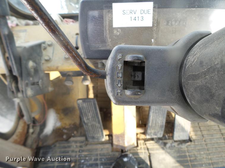 image for item EW9962 1995 Caterpillar DP100 forklift