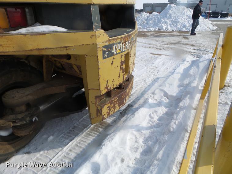 image for item EW9962 1995 Caterpillar DP100 forklift