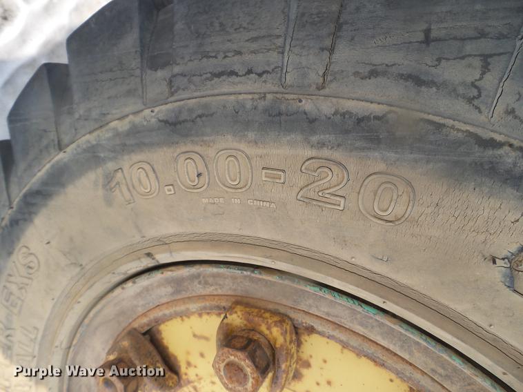 image for item EW9962 1995 Caterpillar DP100 forklift