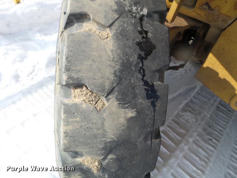 image for item EW9962 1995 Caterpillar DP100 forklift