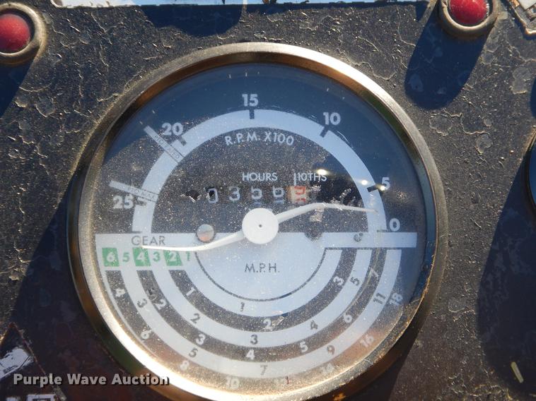 image for item EZ9810 John Deere 2840 tractor