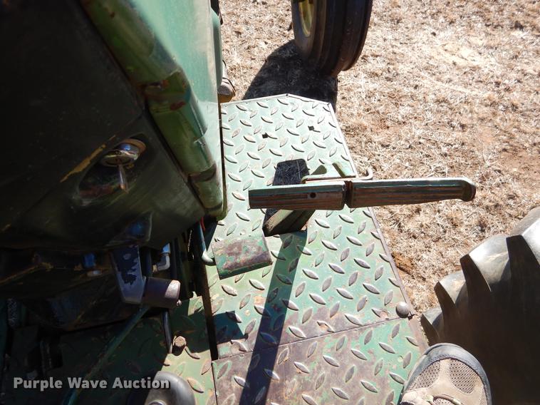 image for item EZ9810 John Deere 2840 tractor